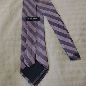 Mens DKNY silk tie